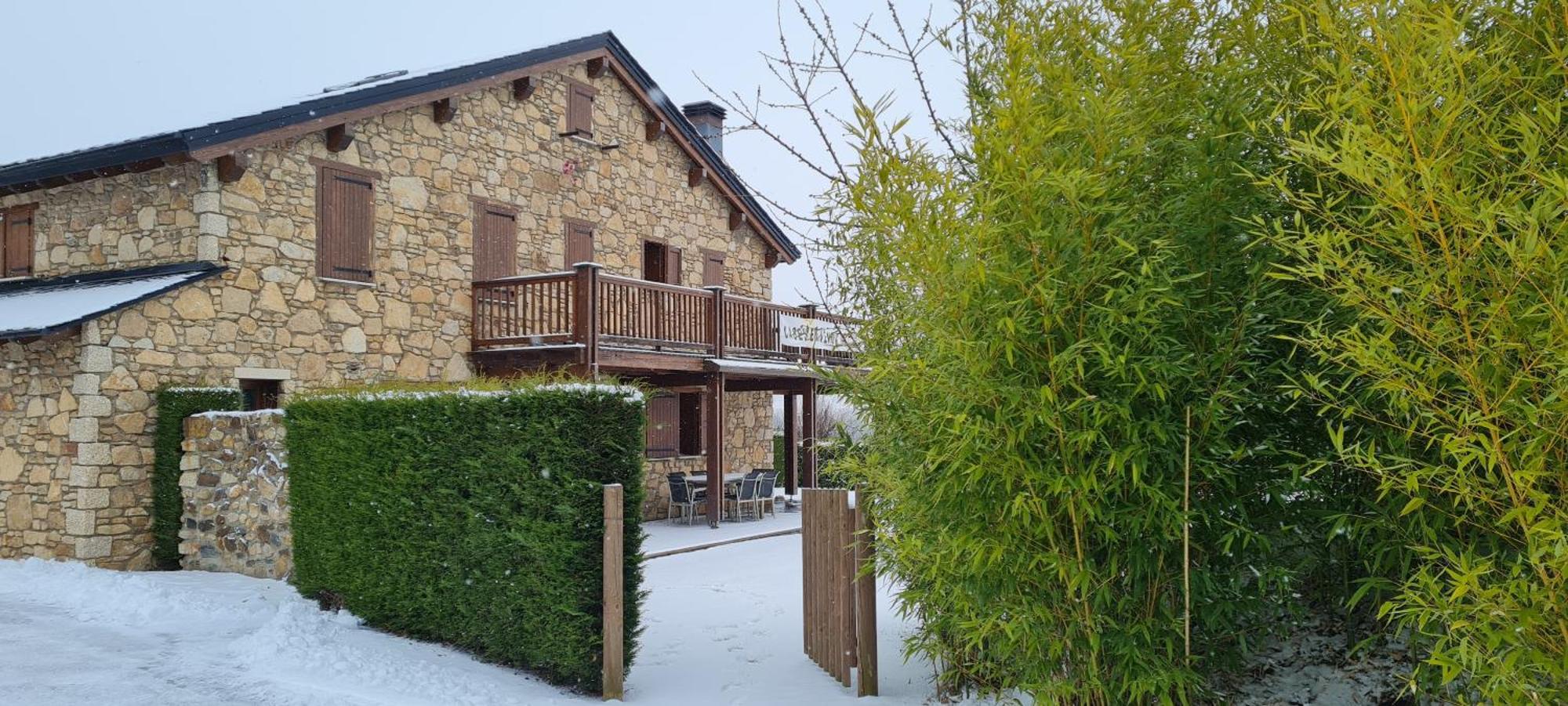 Casa Con Encanto, Jardin, Vistas Y Piscina Estavar Kültér fotó